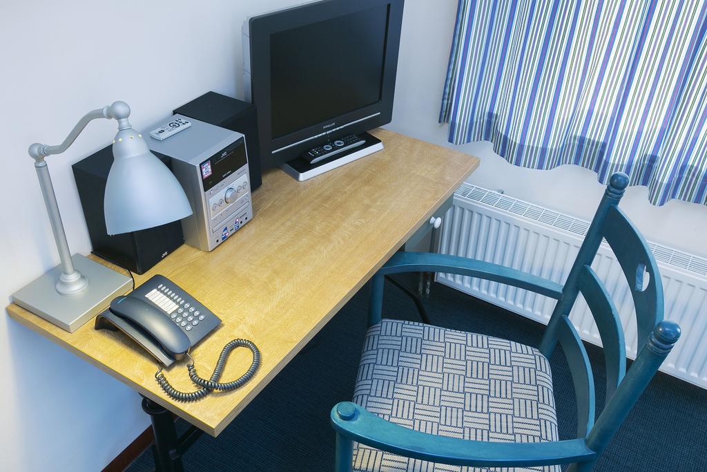 Roompot Hotel Marinapark Volendam Room photo