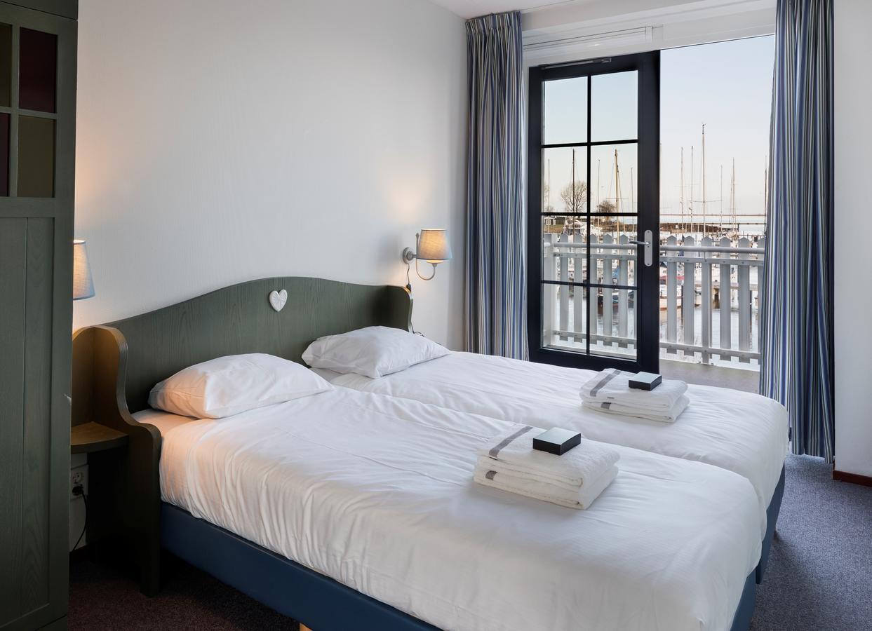 Roompot Hotel Marinapark Volendam Room photo